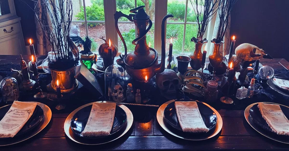 APOTHECARY HALLOWEEN TABLE DECOR